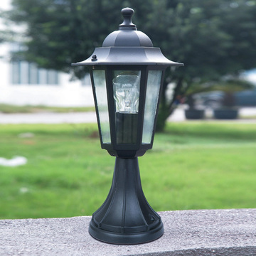 CORNICHE PEDESTAL LIGHT Image
