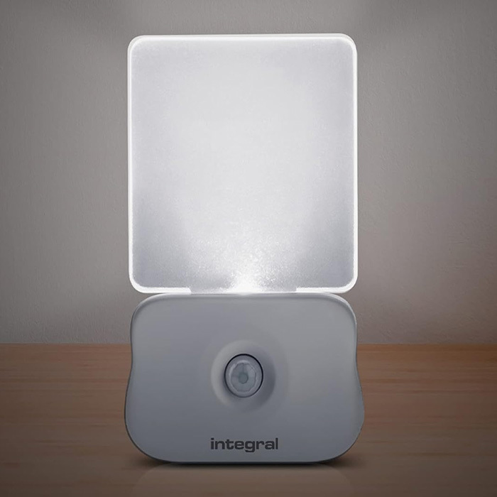 BATTERY POWERED NIGHTLIGHT WITH NIGHT AND MOTION SENSOR Image 1