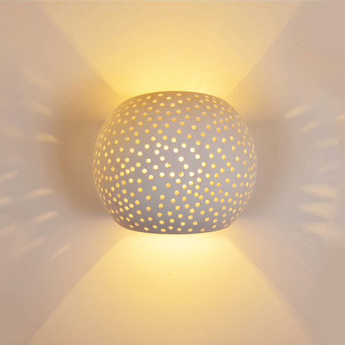INDOOR DECORATIVE PAINTABLE GYPSUM KATERINI WALL LIGHT Image 1