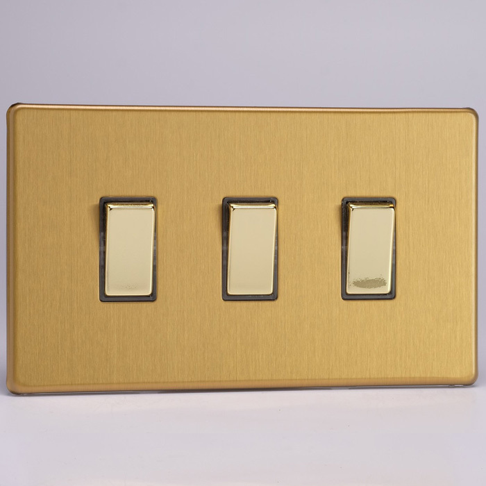10A 1 or 2 Way Rocker Switches 3-Gang Image 1