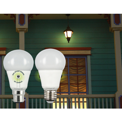 5.5 Watt E27 LED Auto Sensor Bulb (40w) 5.5 Watt E27 LED Auto Sensor Bulb (40w)