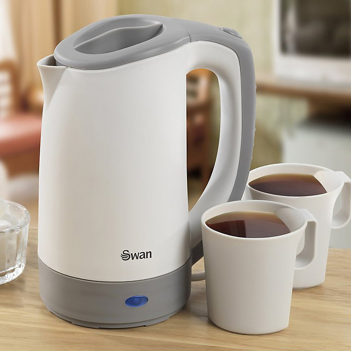 Swan Travel Kettle 0.5 Litre 110v-240v Image 2